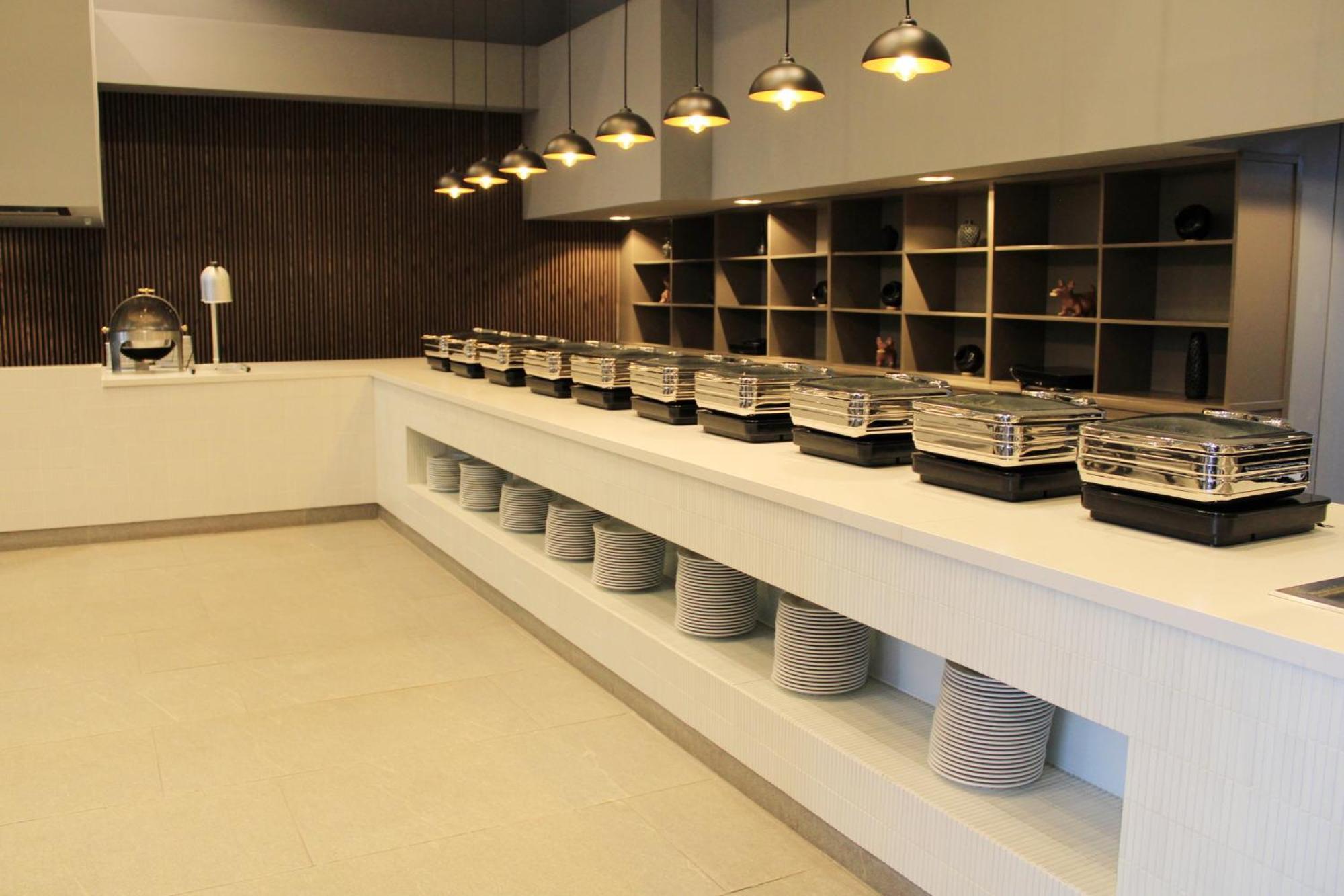 Hotel Dali Airport By Ihg